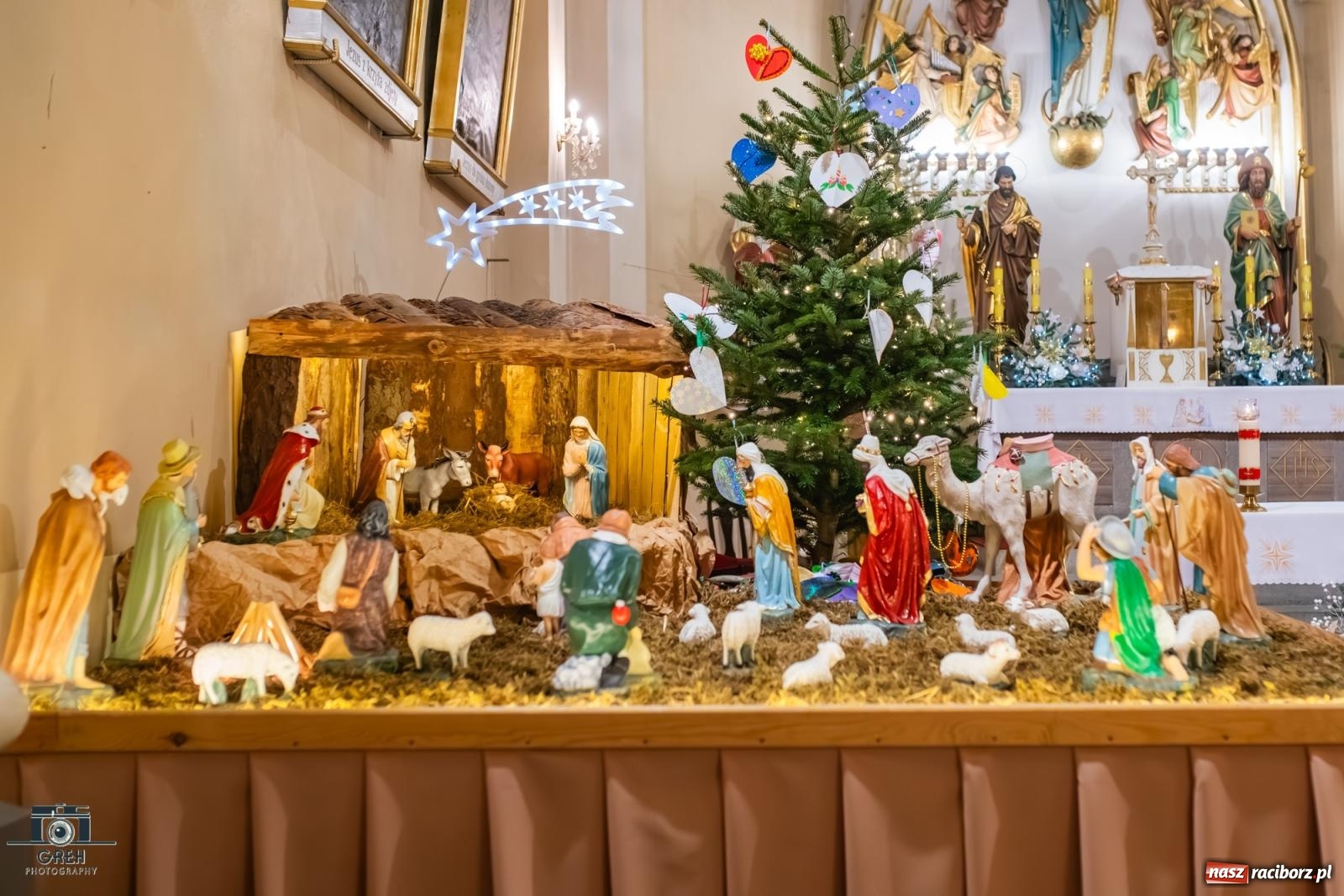 Zdjęcie w galerii na portalu naszraciborz.pl: Cicha noc rozbrzmiała w raciborskich świątyniach. Boże Narodzenie jako święto wiary i bliskości [FOTO i WIDEO] wiadomości z regionu