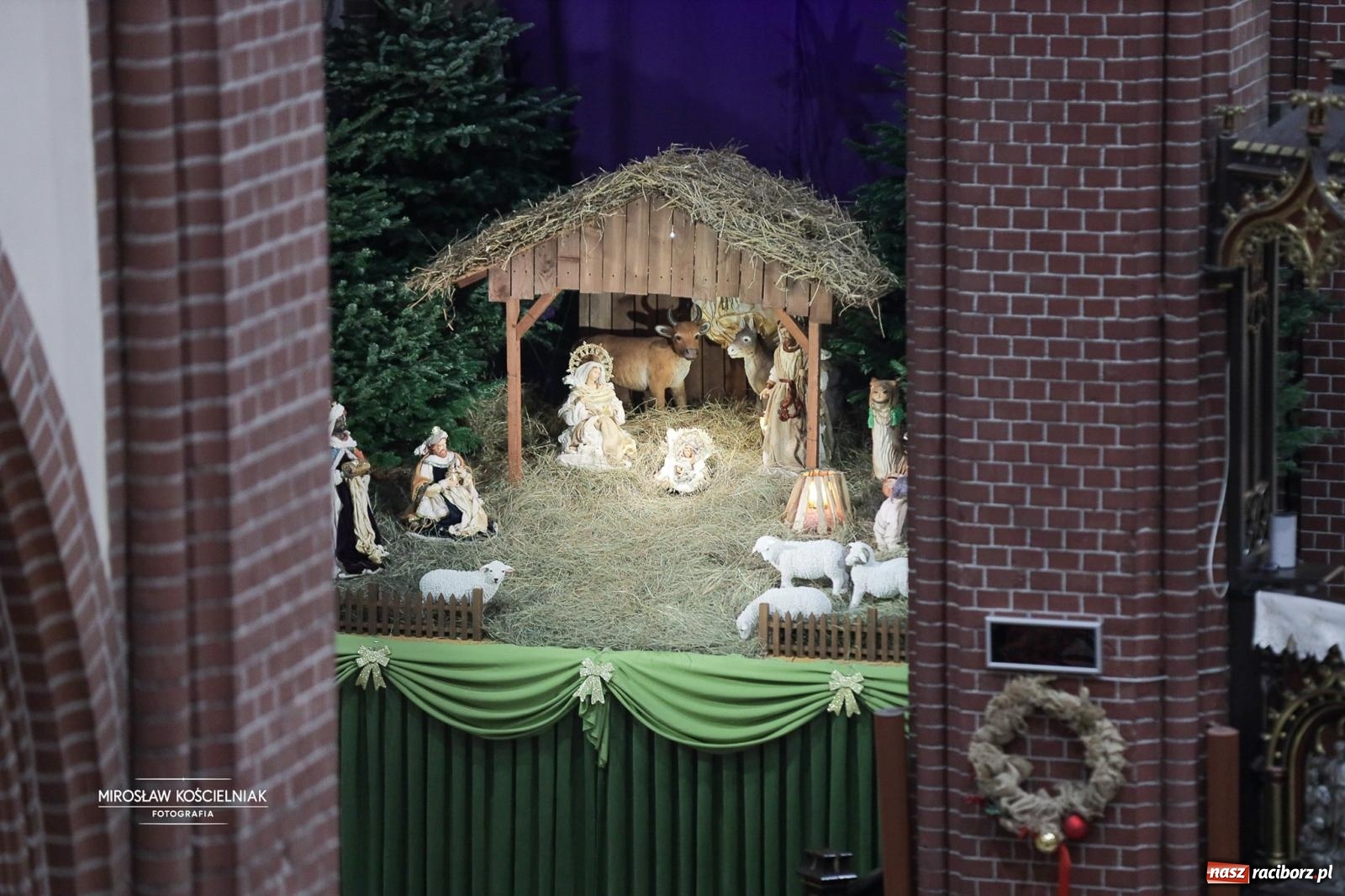 Zdjęcie w galerii na portalu naszraciborz.pl: Cicha noc rozbrzmiała w raciborskich świątyniach. Boże Narodzenie jako święto wiary i bliskości [FOTO i WIDEO] wiadomości z regionu