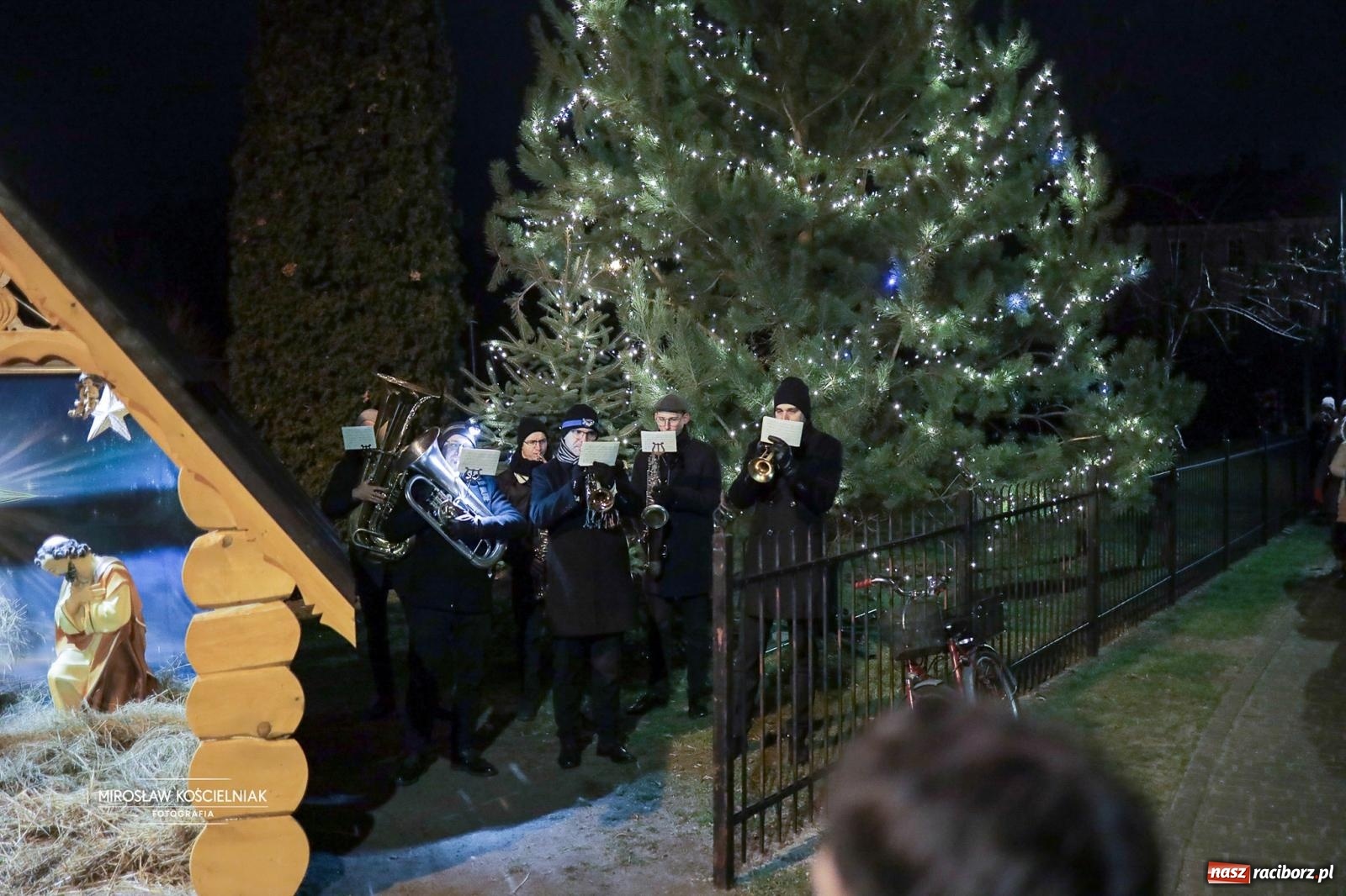 Zdjęcie w galerii na portalu naszraciborz.pl: Cicha noc rozbrzmiała w raciborskich świątyniach. Boże Narodzenie jako święto wiary i bliskości [FOTO i WIDEO] wiadomości z regionu