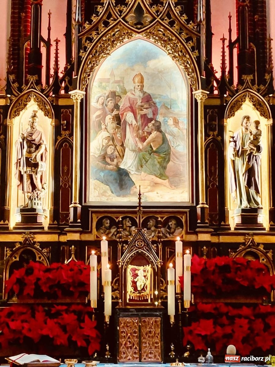 Zdjęcie w galerii na portalu naszraciborz.pl: Cicha noc rozbrzmiała w raciborskich świątyniach. Boże Narodzenie jako święto wiary i bliskości [FOTO i WIDEO] wiadomości z regionu