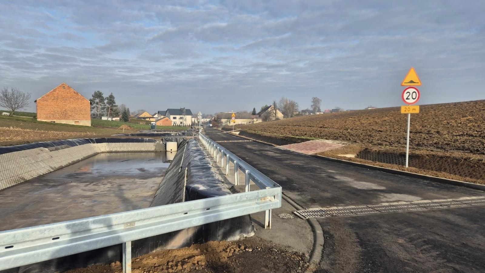 Zdjęcie w galerii na portalu naszraciborz.pl: Krzanowice. Zakończono inwestycje związane z usuwaniem skutków ubiegłorocznej powodzi wiadomości z regionu