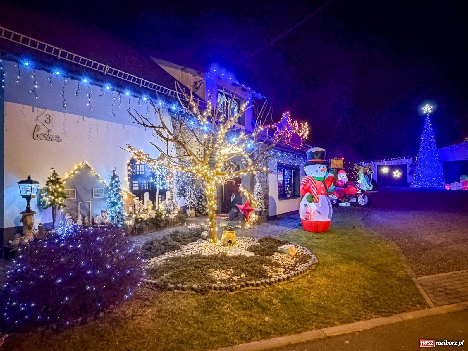 Zdjęcie w galerii na portalu naszraciborz.pl: Griswoldowo niedaleko Raciborza. Nowa Wioska w świątecznej szacie [FOTO i WIDEO] wiadomości z regionu