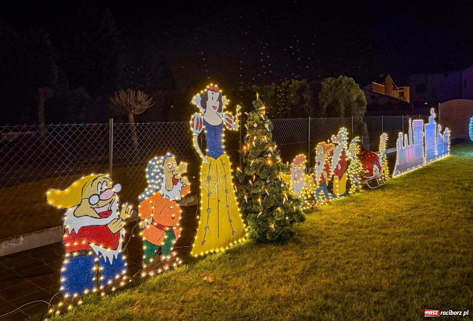 Zdjęcie w galerii na portalu naszraciborz.pl: Griswoldowo niedaleko Raciborza. Nowa Wioska w świątecznej szacie [FOTO i WIDEO] wiadomości z regionu