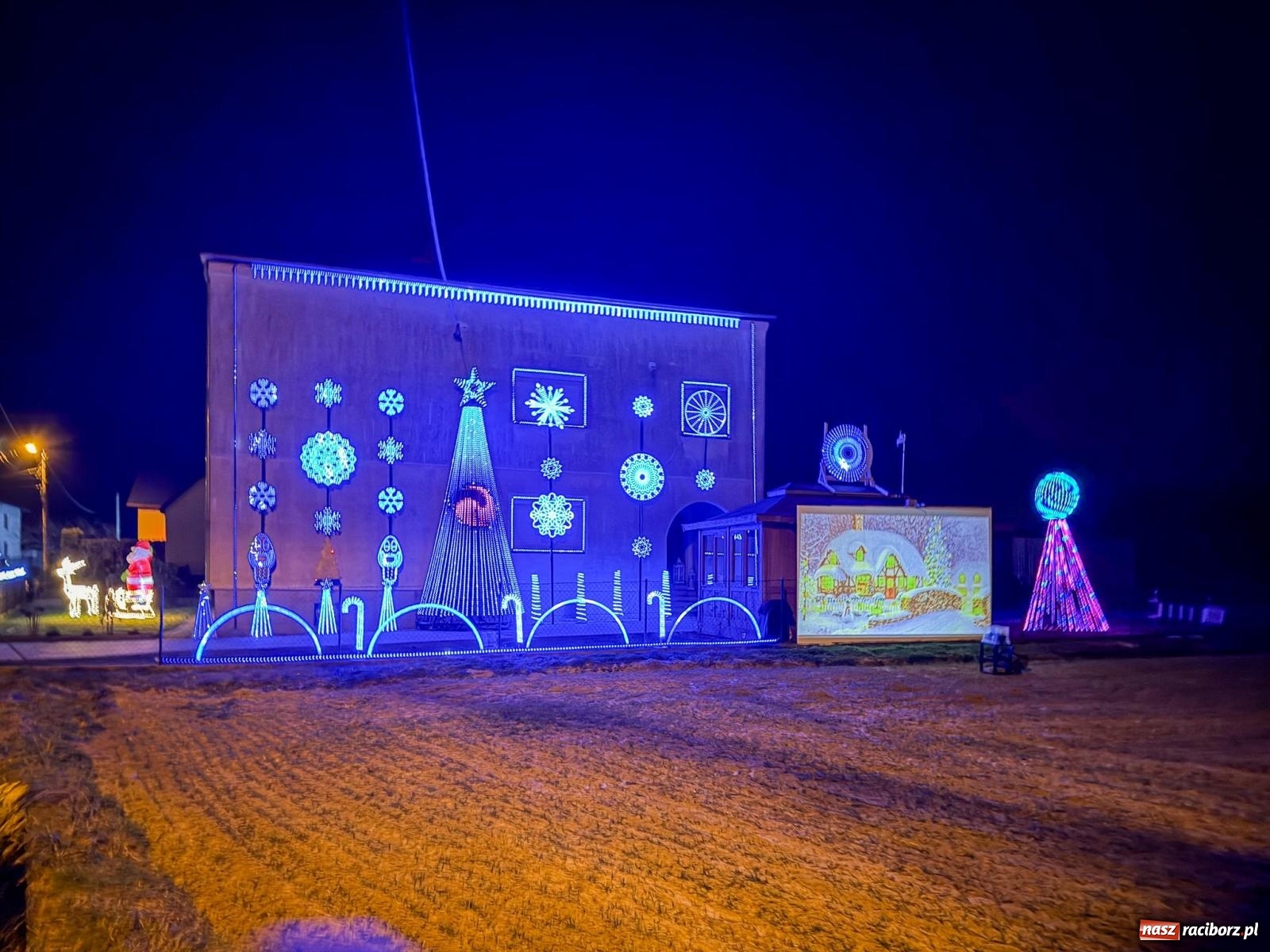 Zdjęcie w galerii na portalu naszraciborz.pl: Griswoldowo niedaleko Raciborza. Nowa Wioska w świątecznej szacie [FOTO i WIDEO] wiadomości z regionu