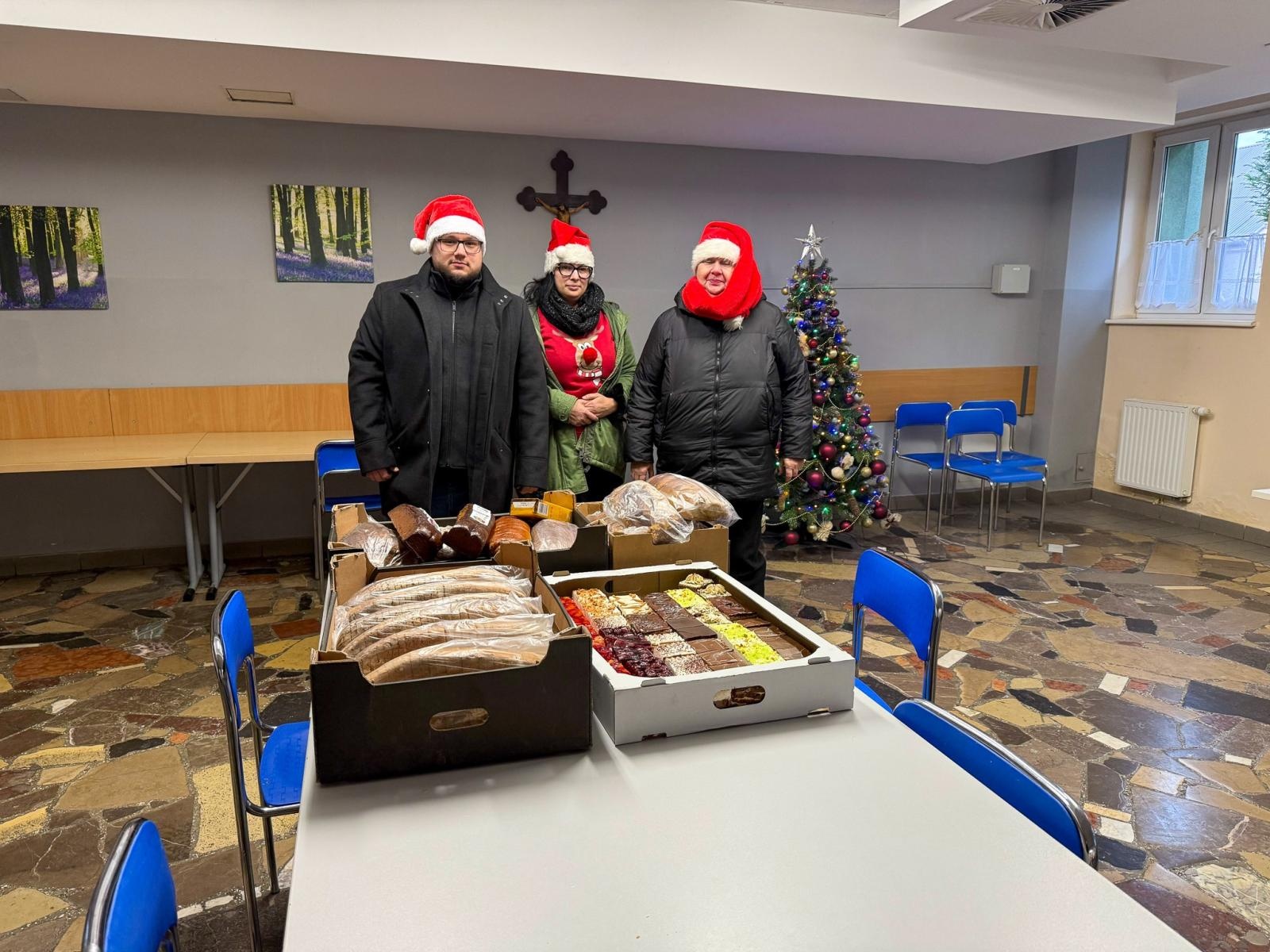 Zdjęcie w galerii na portalu naszraciborz.pl: Wigilia, która łączy ludzi i daje realne wsparcie wiadomości z regionu