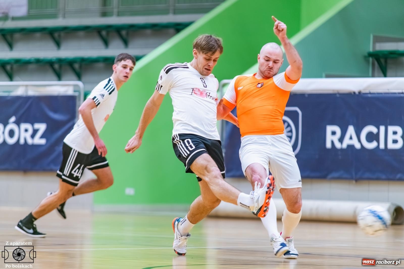 Zdjęcie w galerii na portalu naszraciborz.pl: Pierwszoligowe granie w HLPN. Wicher zgasił Płomień [FOTO] wiadomości z regionu