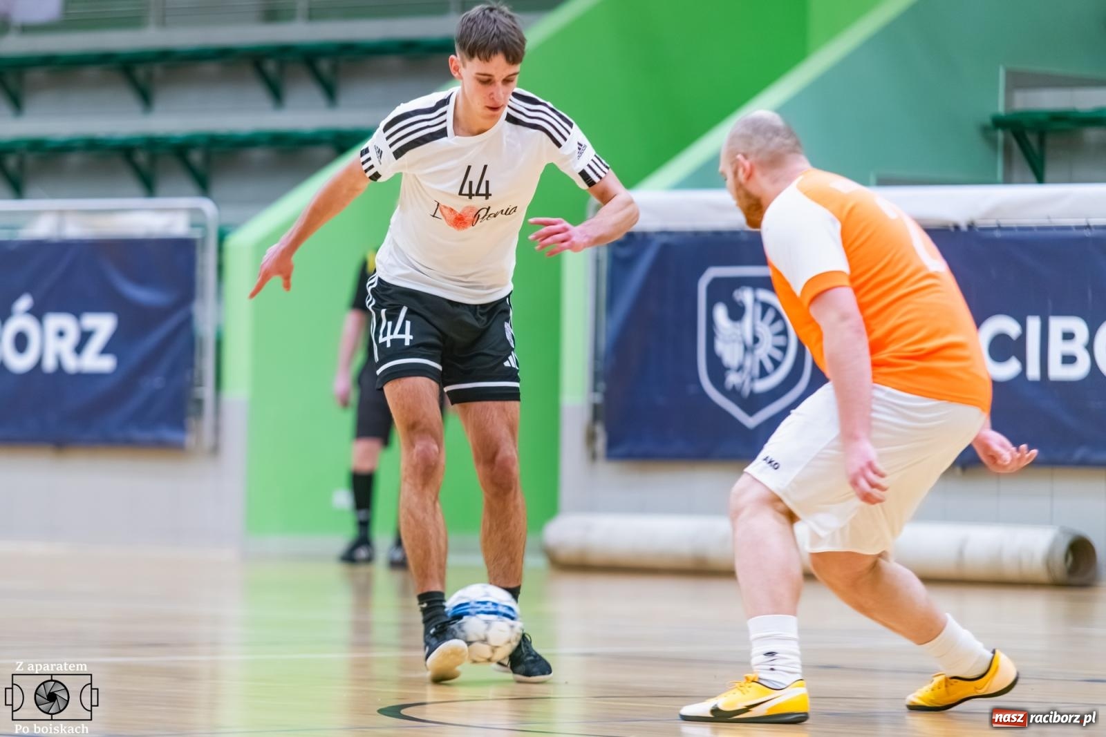 Zdjęcie w galerii na portalu naszraciborz.pl: Pierwszoligowe granie w HLPN. Wicher zgasił Płomień [FOTO] wiadomości z regionu