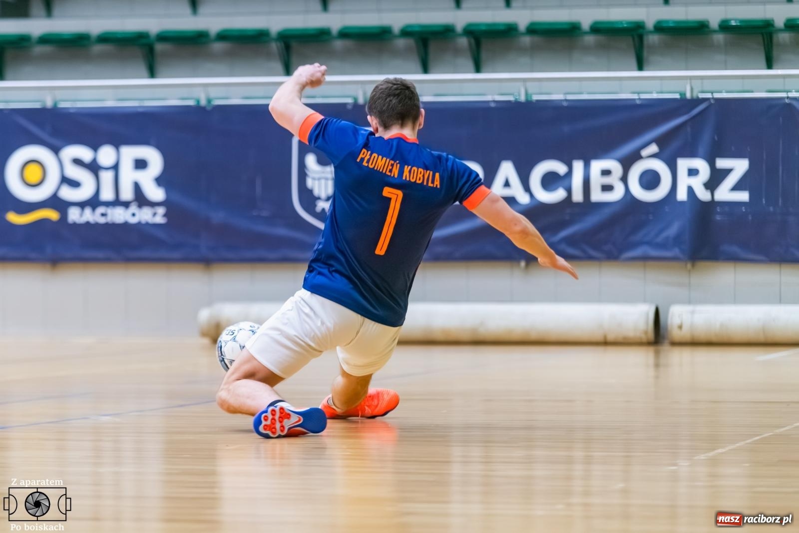 Zdjęcie w galerii na portalu naszraciborz.pl: Pierwszoligowe granie w HLPN. Wicher zgasił Płomień [FOTO] wiadomości z regionu