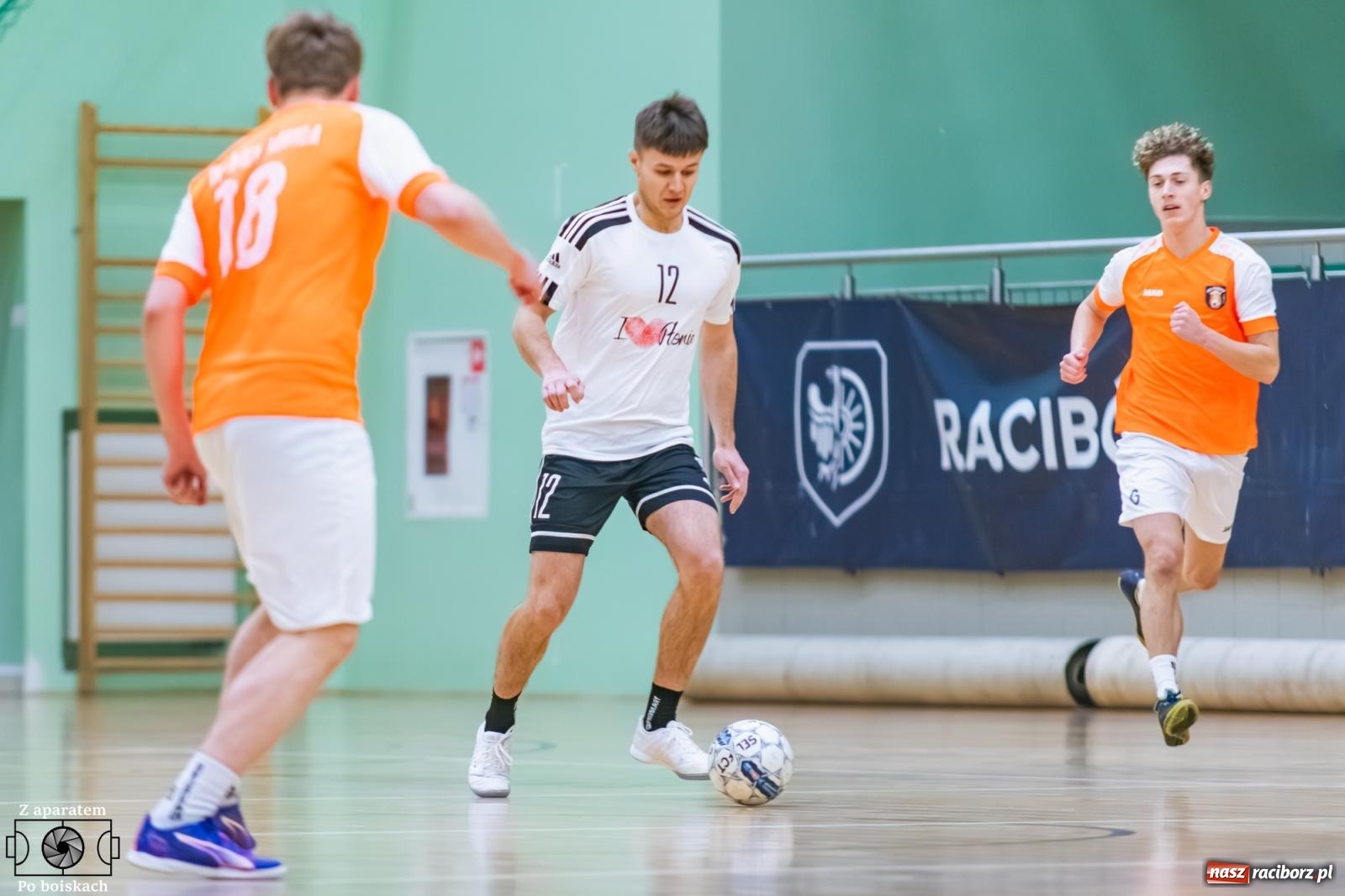 Zdjęcie w galerii na portalu naszraciborz.pl: Pierwszoligowe granie w HLPN. Wicher zgasił Płomień [FOTO] wiadomości z regionu