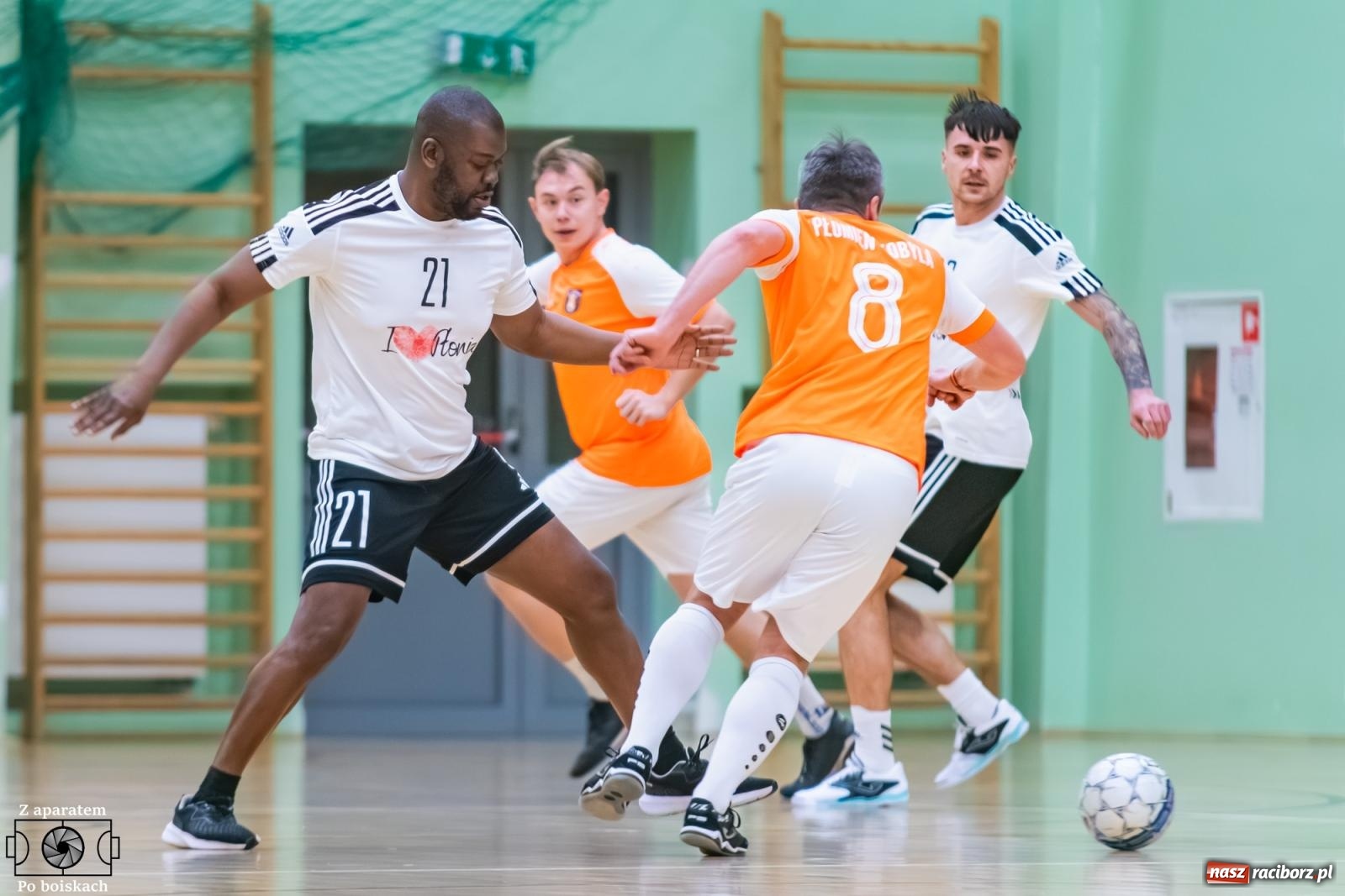 Zdjęcie w galerii na portalu naszraciborz.pl: Pierwszoligowe granie w HLPN. Wicher zgasił Płomień [FOTO] wiadomości z regionu