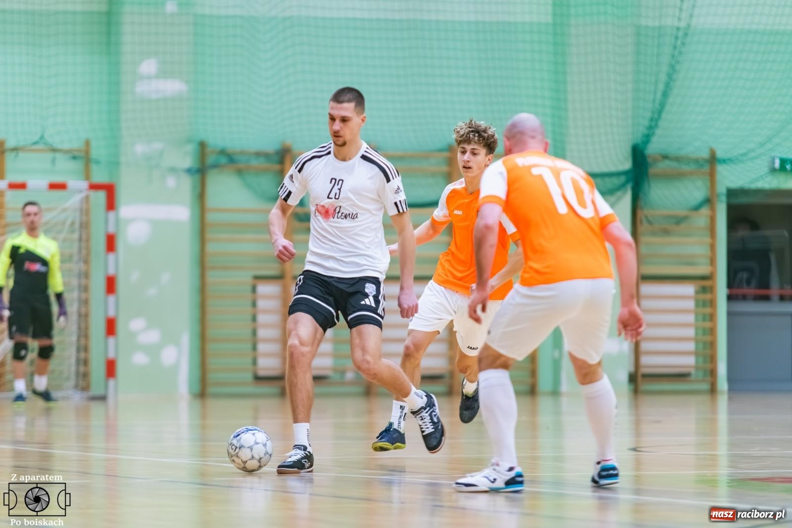 Zdjęcie w galerii na portalu naszraciborz.pl: Pierwszoligowe granie w HLPN. Wicher zgasił Płomień [FOTO] wiadomości z regionu