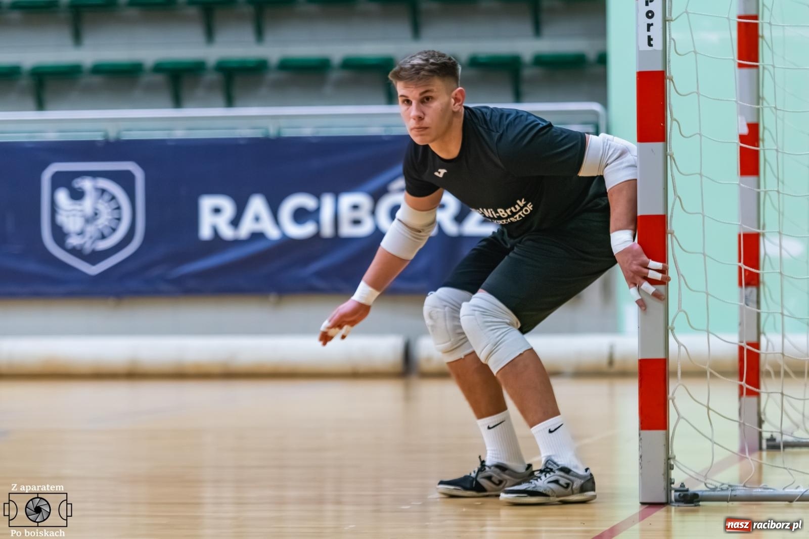 Zdjęcie w galerii na portalu naszraciborz.pl: Pierwszoligowe granie w HLPN. Wicher zgasił Płomień [FOTO] wiadomości z regionu