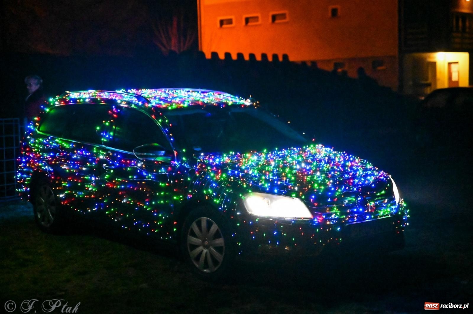 Zdjęcie w galerii na portalu naszraciborz.pl: Pierwsze wielkie rudzkie kolędowanie. Wspólne śpiewanie z Panem Babcią [FOTO i WIDEO] wiadomości z regionu