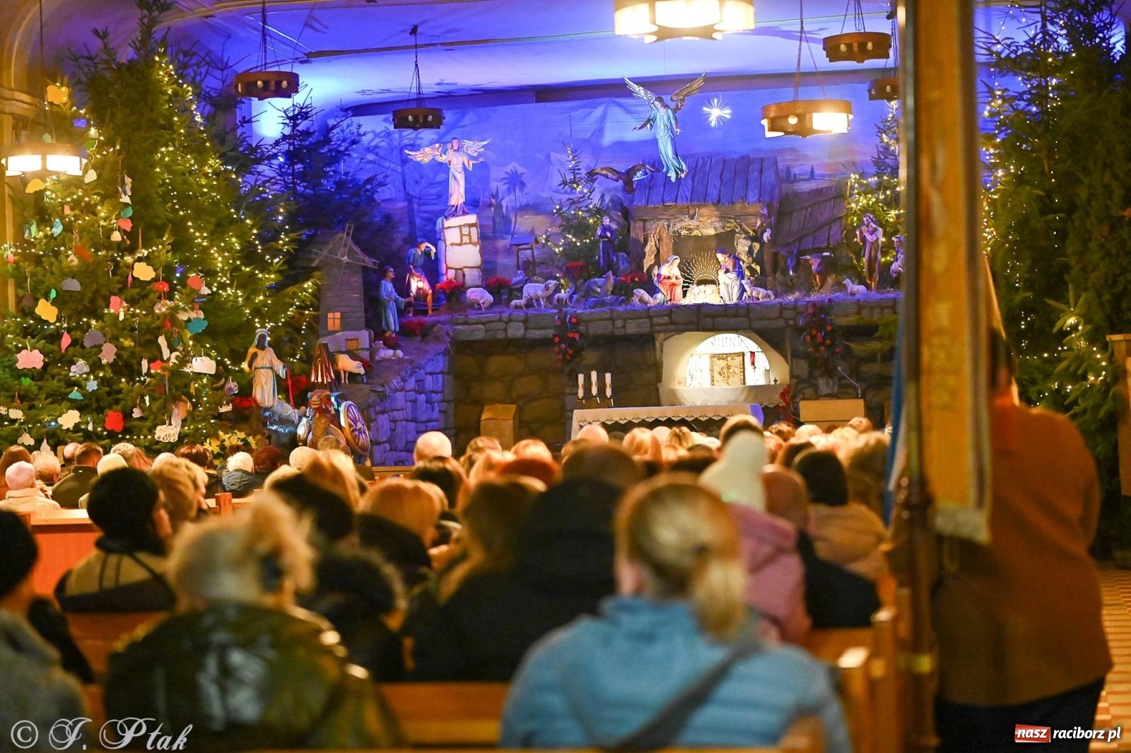 Zdjęcie w galerii na portalu naszraciborz.pl: Wieczór kolęd i pastorałek w kościele św. Paschalisa na Płoni [FOTO i WIDEO] wiadomości z regionu
