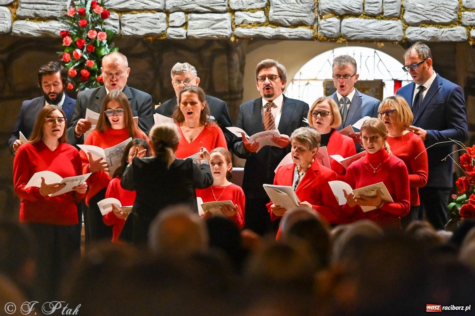 Zdjęcie w galerii na portalu naszraciborz.pl: Wieczór kolęd i pastorałek w kościele św. Paschalisa na Płoni [FOTO i WIDEO] wiadomości z regionu
