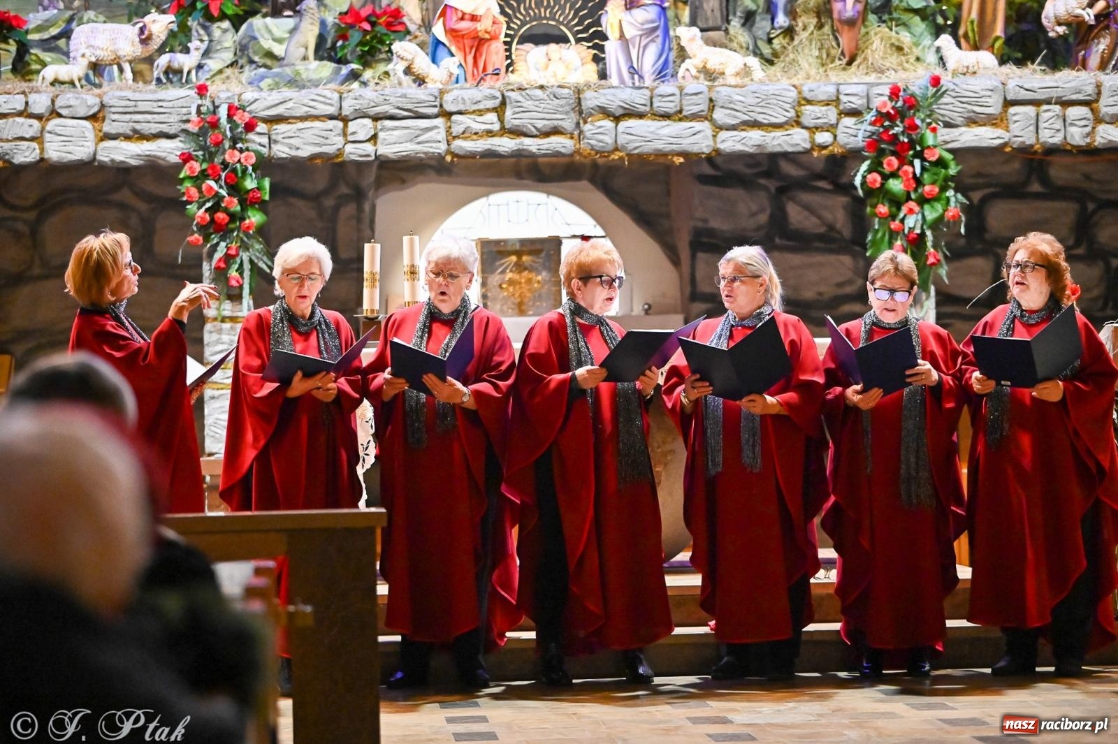 Zdjęcie w galerii na portalu naszraciborz.pl: Wieczór kolęd i pastorałek w kościele św. Paschalisa na Płoni [FOTO i WIDEO] wiadomości z regionu