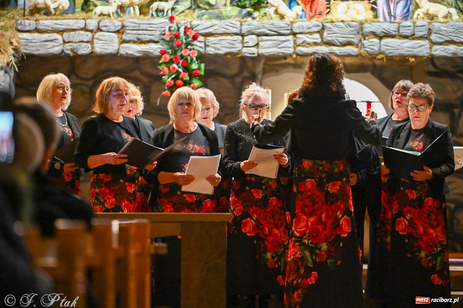 Zdjęcie w galerii na portalu naszraciborz.pl: Wieczór kolęd i pastorałek w kościele św. Paschalisa na Płoni [FOTO i WIDEO] wiadomości z regionu
