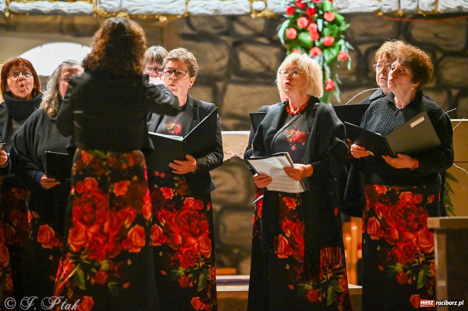 Zdjęcie w galerii na portalu naszraciborz.pl: Wieczór kolęd i pastorałek w kościele św. Paschalisa na Płoni [FOTO i WIDEO] wiadomości z regionu