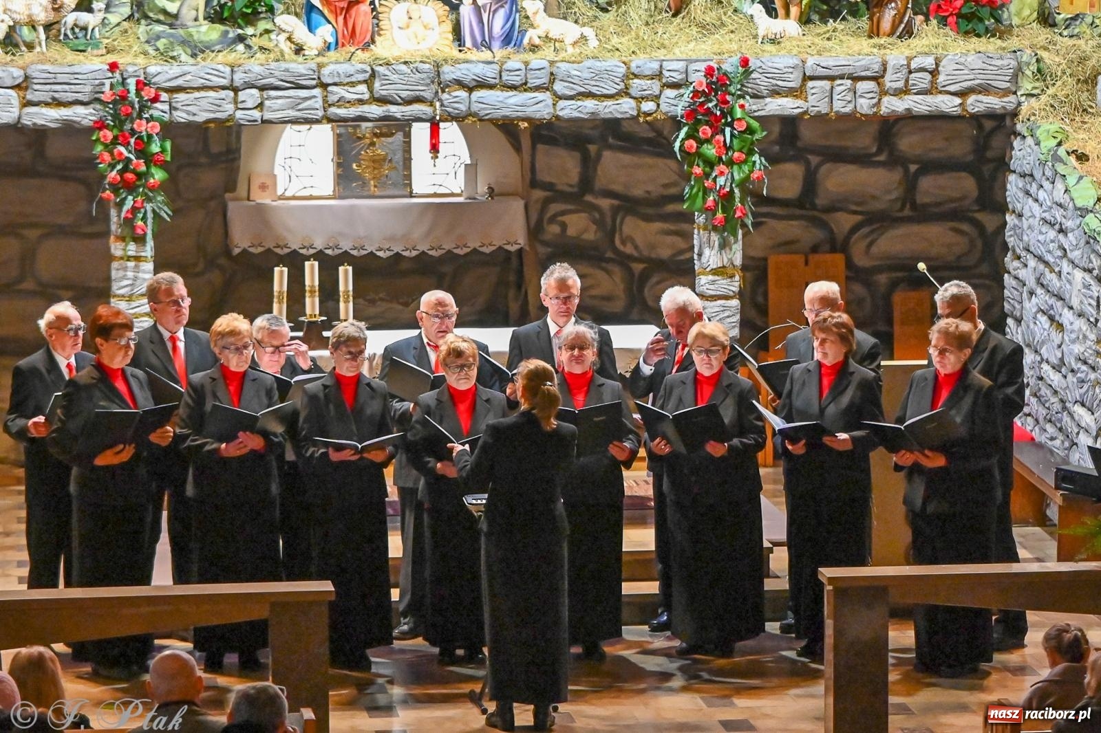 Zdjęcie w galerii na portalu naszraciborz.pl: Wieczór kolęd i pastorałek w kościele św. Paschalisa na Płoni [FOTO i WIDEO] wiadomości z regionu