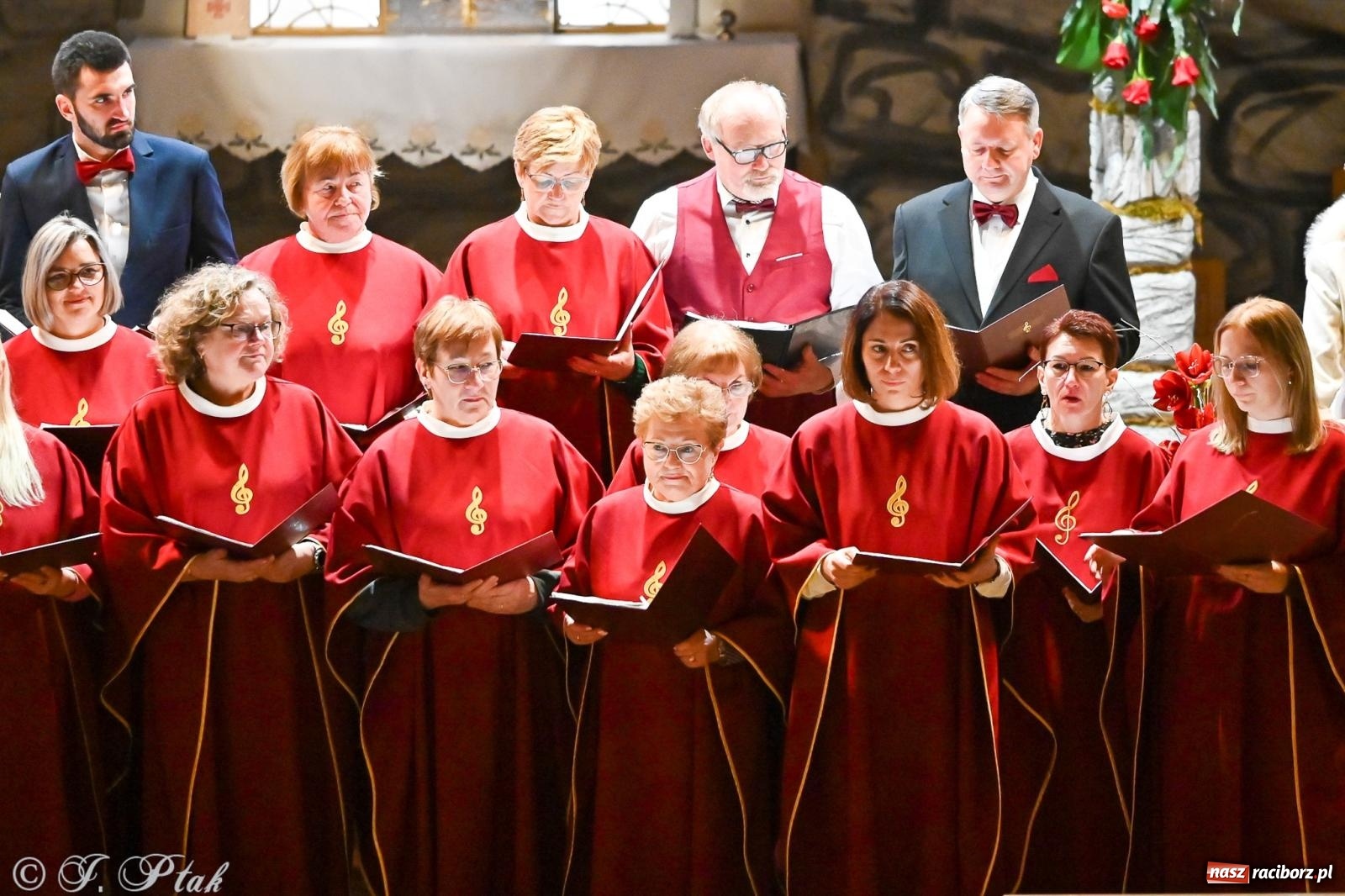 Zdjęcie w galerii na portalu naszraciborz.pl: Wieczór kolęd i pastorałek w kościele św. Paschalisa na Płoni [FOTO i WIDEO] wiadomości z regionu
