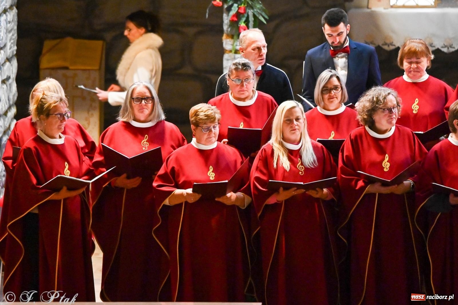Zdjęcie w galerii na portalu naszraciborz.pl: Wieczór kolęd i pastorałek w kościele św. Paschalisa na Płoni [FOTO i WIDEO] wiadomości z regionu