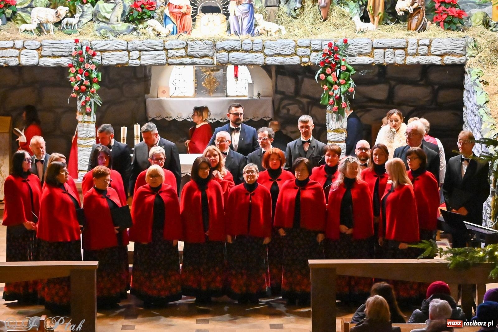 Zdjęcie w galerii na portalu naszraciborz.pl: Wieczór kolęd i pastorałek w kościele św. Paschalisa na Płoni [FOTO i WIDEO] wiadomości z regionu