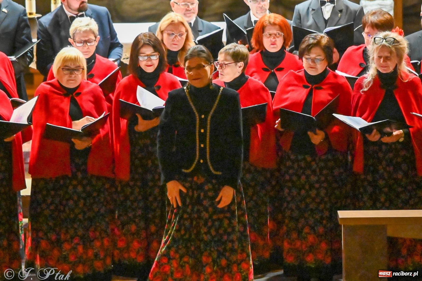 Zdjęcie w galerii na portalu naszraciborz.pl: Wieczór kolęd i pastorałek w kościele św. Paschalisa na Płoni [FOTO i WIDEO] wiadomości z regionu