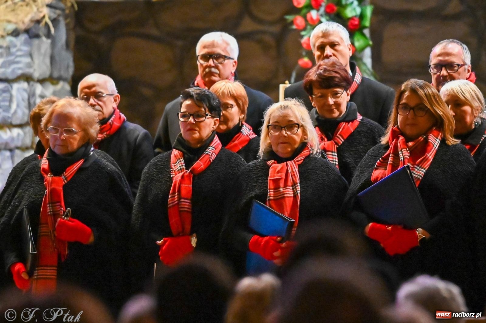 Zdjęcie w galerii na portalu naszraciborz.pl: Wieczór kolęd i pastorałek w kościele św. Paschalisa na Płoni [FOTO i WIDEO] wiadomości z regionu