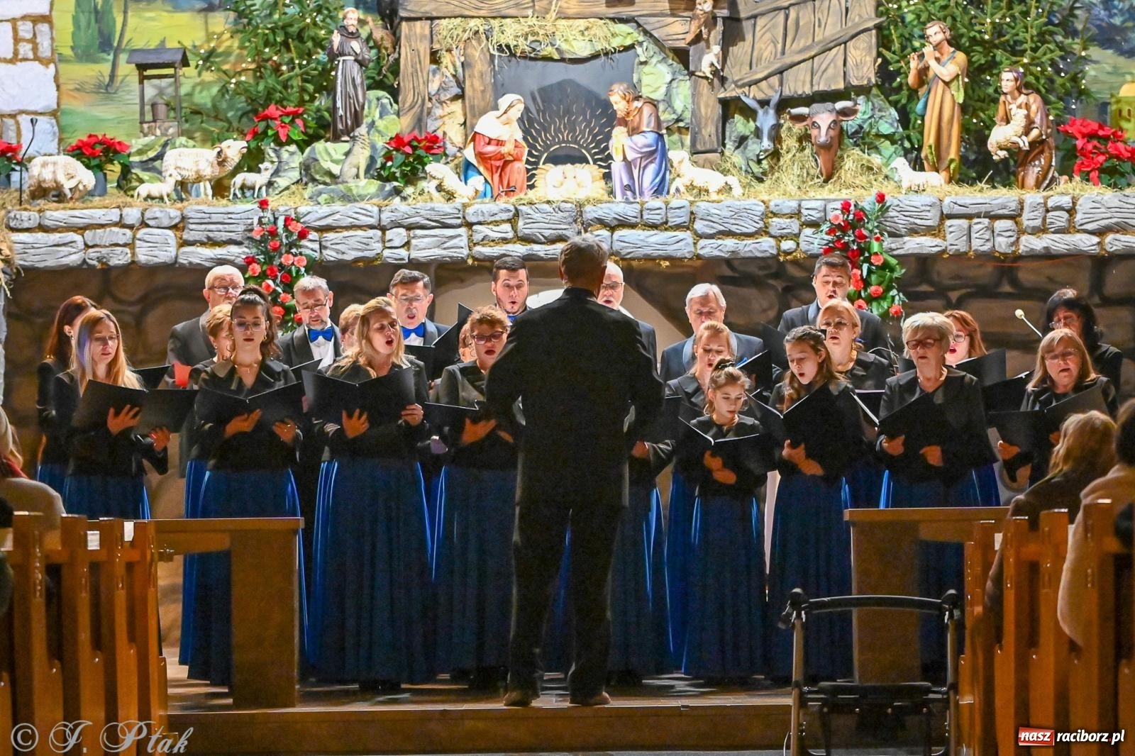 Zdjęcie w galerii na portalu naszraciborz.pl: Wieczór kolęd i pastorałek w kościele św. Paschalisa na Płoni [FOTO i WIDEO] wiadomości z regionu