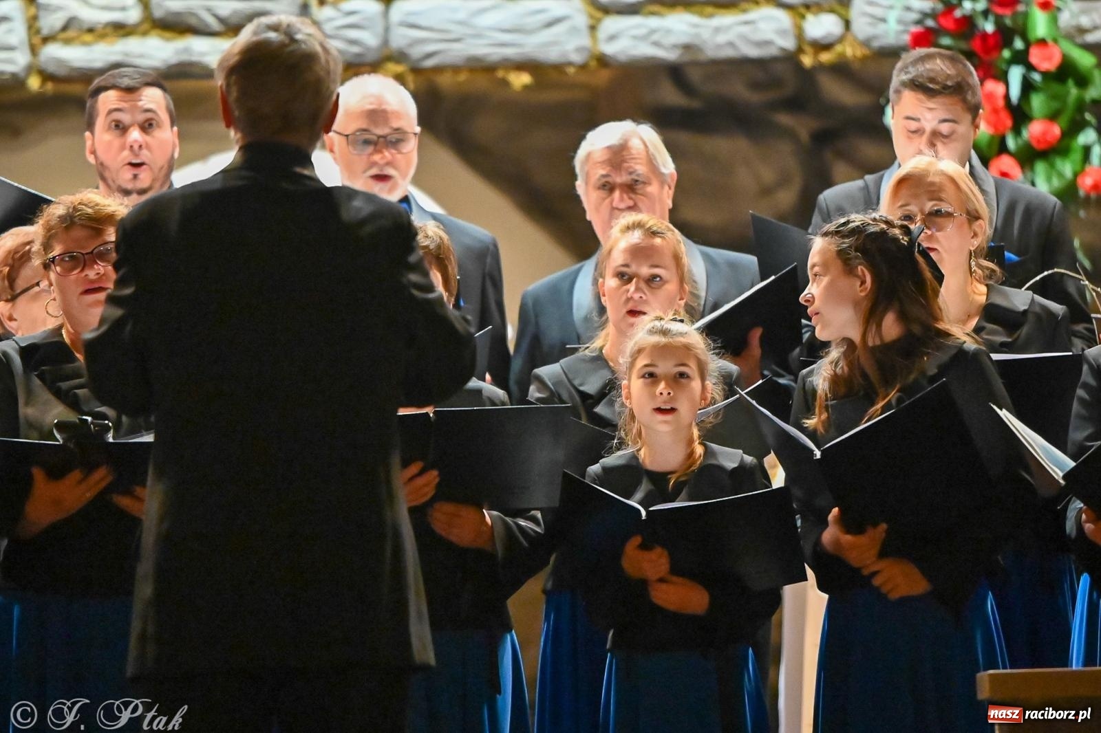 Zdjęcie w galerii na portalu naszraciborz.pl: Wieczór kolęd i pastorałek w kościele św. Paschalisa na Płoni [FOTO i WIDEO] wiadomości z regionu