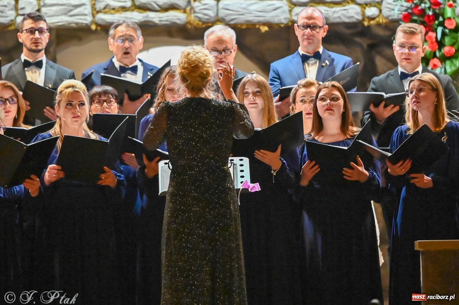 Zdjęcie w galerii na portalu naszraciborz.pl: Wieczór kolęd i pastorałek w kościele św. Paschalisa na Płoni [FOTO i WIDEO] wiadomości z regionu