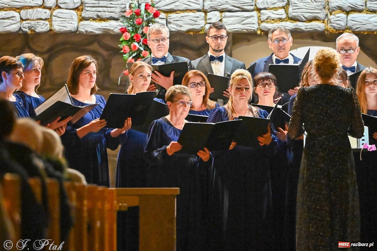 Zdjęcie w galerii na portalu naszraciborz.pl: Wieczór kolęd i pastorałek w kościele św. Paschalisa na Płoni [FOTO i WIDEO] wiadomości z regionu