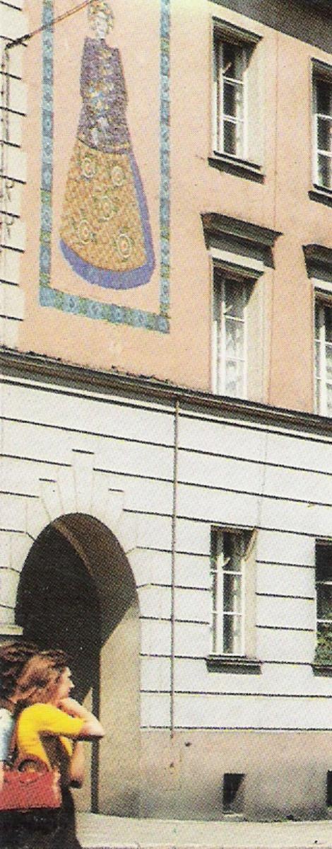 Zdjęcie w galerii na portalu naszraciborz.pl: Sklep na Długiej na sprzedaż. W latach 80. tworzył klimat raciborskiej starówki i wyprzedził epokę wiadomości z regionu