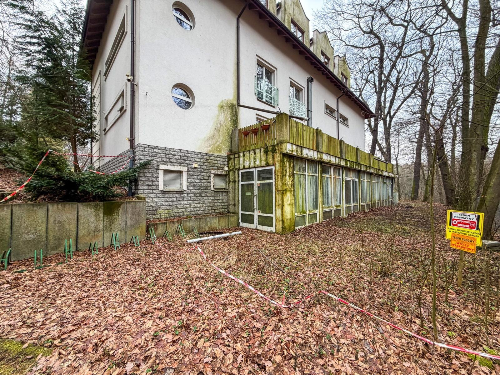 Zdjęcie w galerii na portalu naszraciborz.pl: Jubilatka coraz tańsza. Kultowe miejsce Raciborza niszczeje i wciąż czeka na nowy pomysł wiadomości z regionu