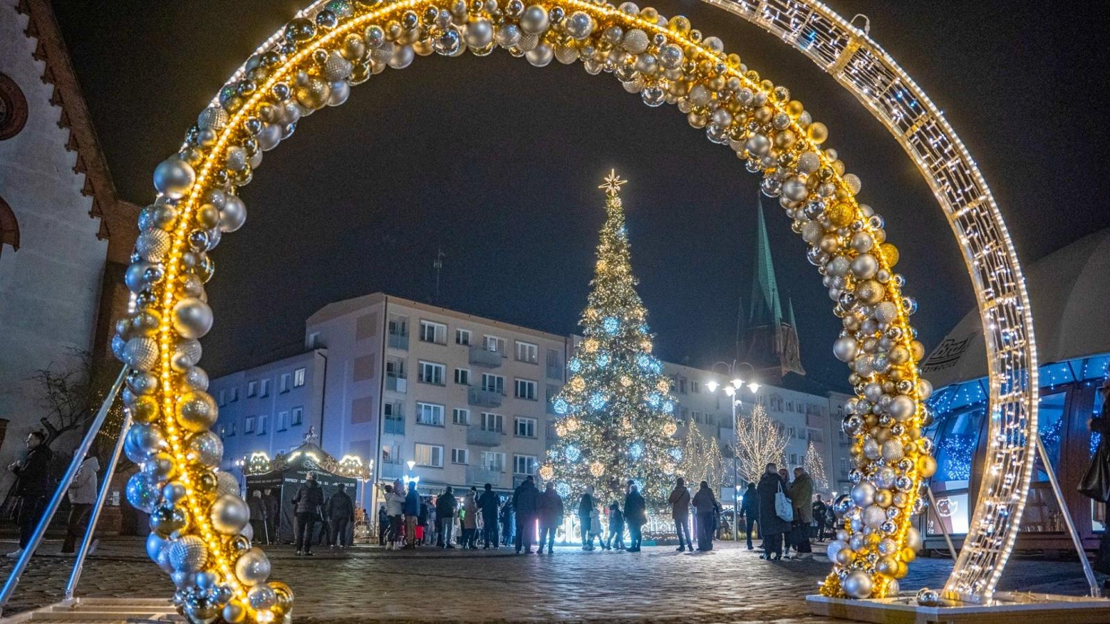 Zdjęcie w galerii na portalu naszraciborz.pl: Które miasto zyska miano świetlnej stolicy? Racibórz w stawce wiadomości z regionu