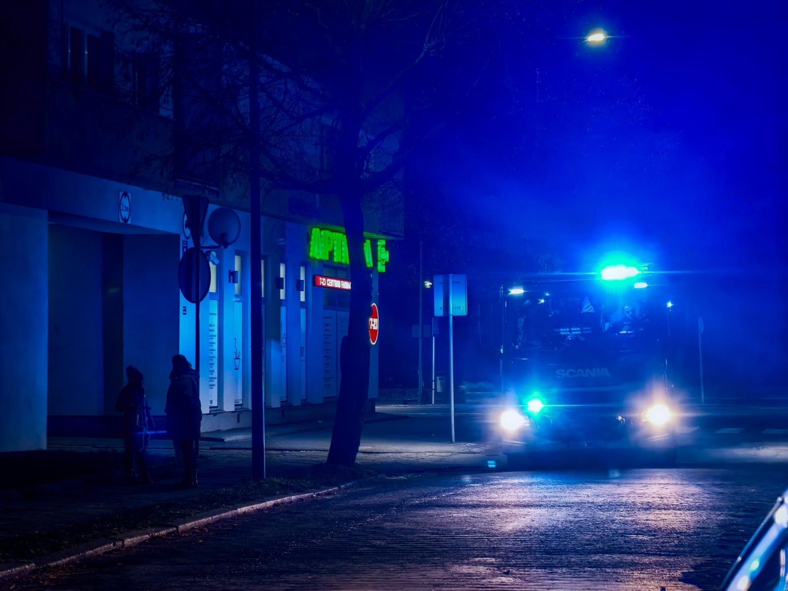 Zdjęcie w galerii na portalu naszraciborz.pl: Alarmy, pożary i lokator uwięziony w windzie – raport 112 wiadomości z regionu