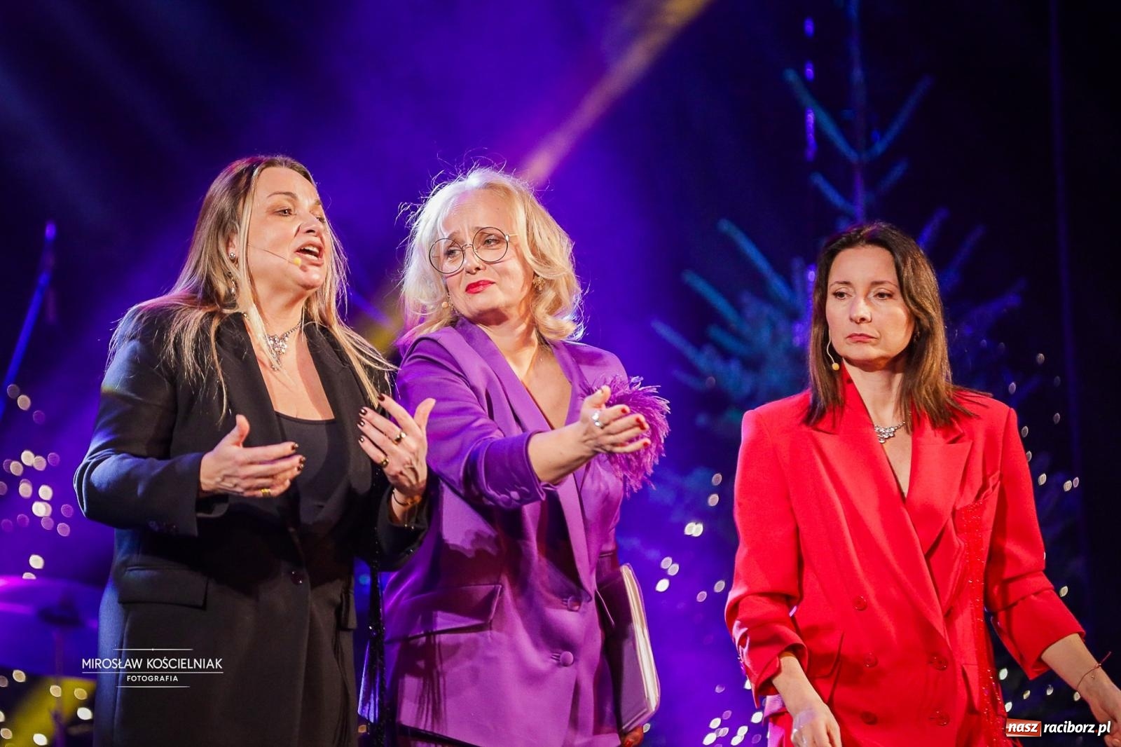 Zdjęcie w galerii na portalu naszraciborz.pl: Gala sylwestrowa w Raciborskim Centrum Kultury wypełniła widownię. Tak witano nowy rok przy Chopina wiadomości z regionu