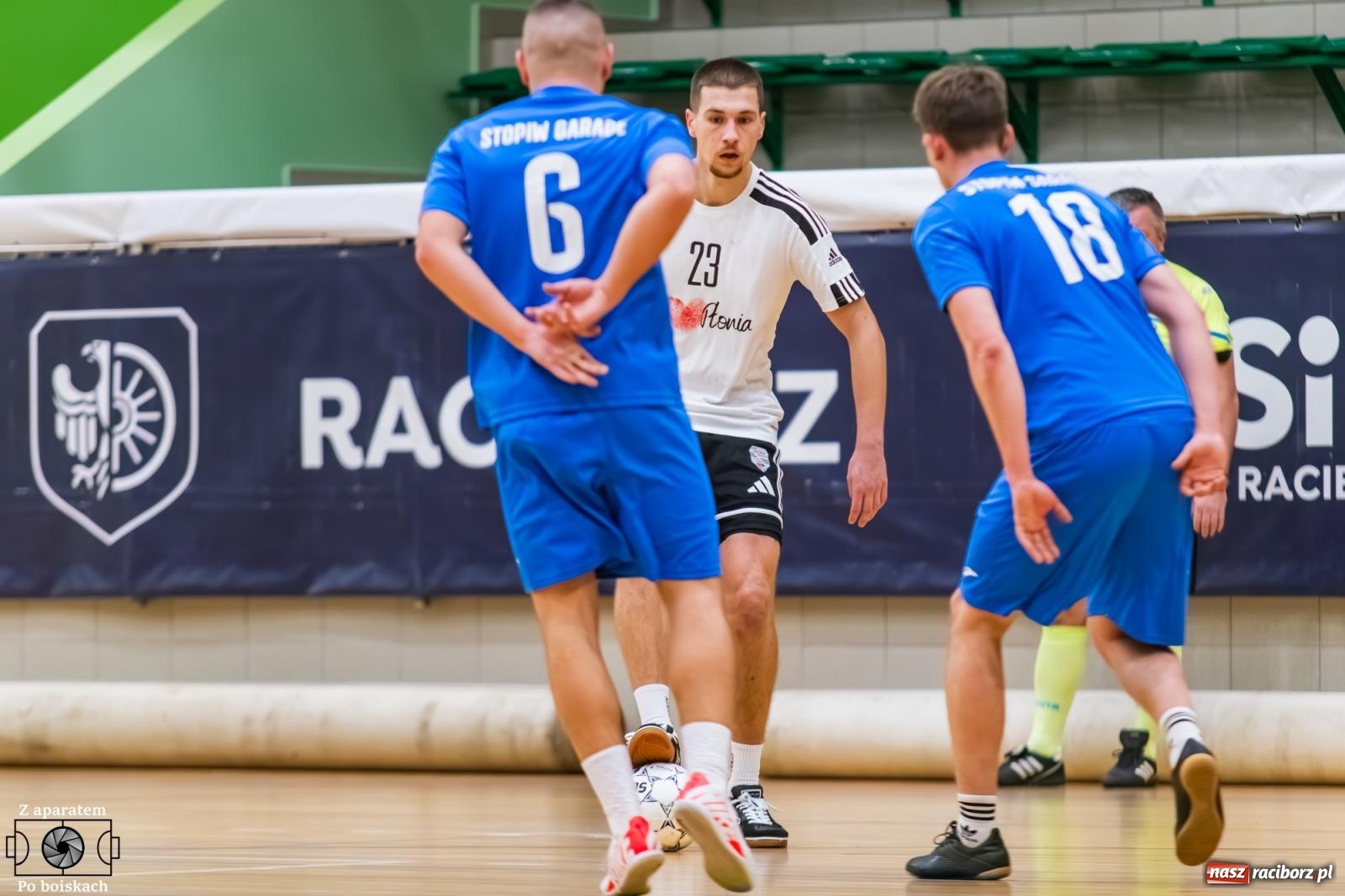 Zdjęcie w galerii na portalu naszraciborz.pl: Futsalowe dreszczowce w hali przy Łąkowej [FOTO] wiadomości z regionu