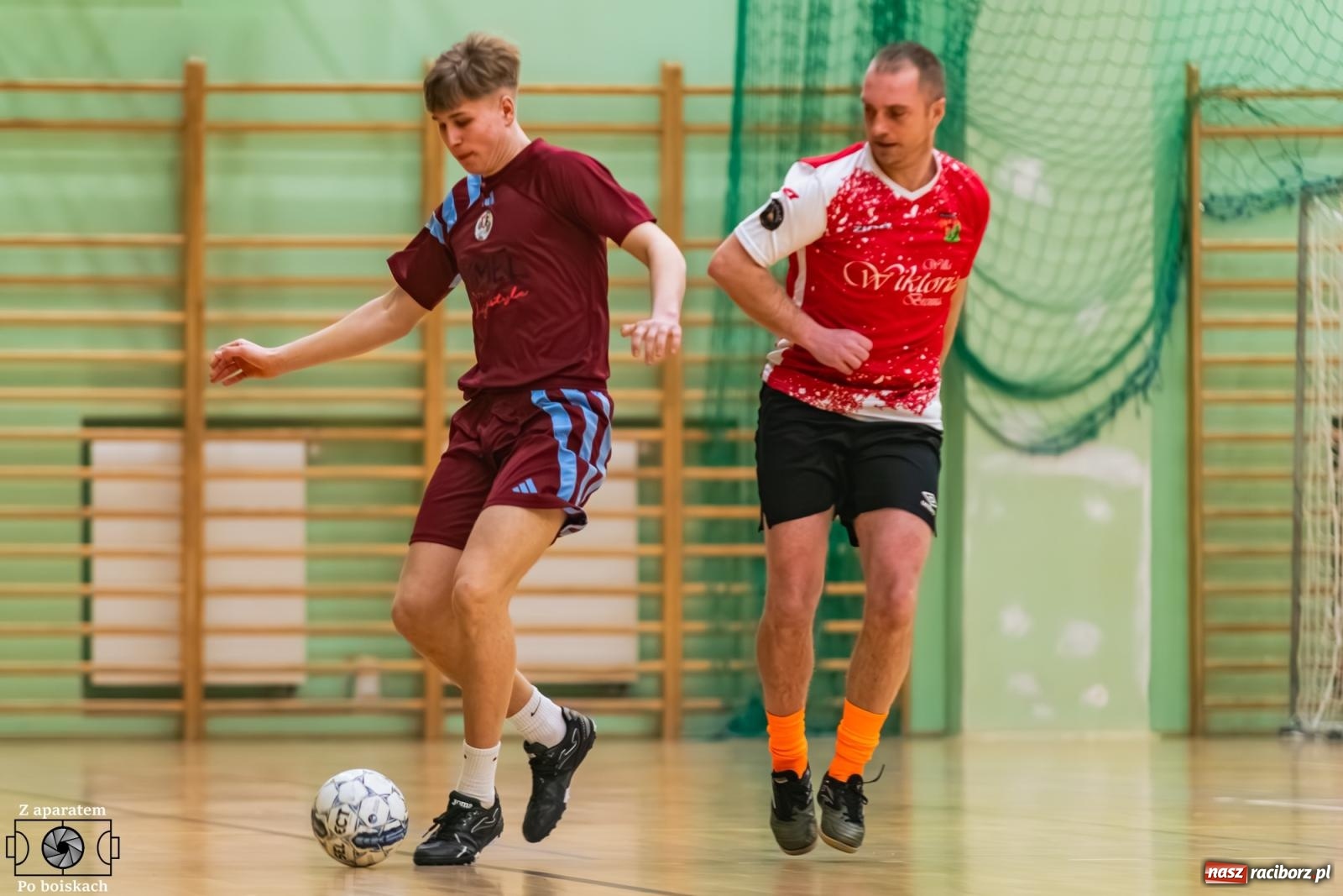 Zdjęcie w galerii na portalu naszraciborz.pl: Futsalowe dreszczowce w hali przy Łąkowej [FOTO] wiadomości z regionu