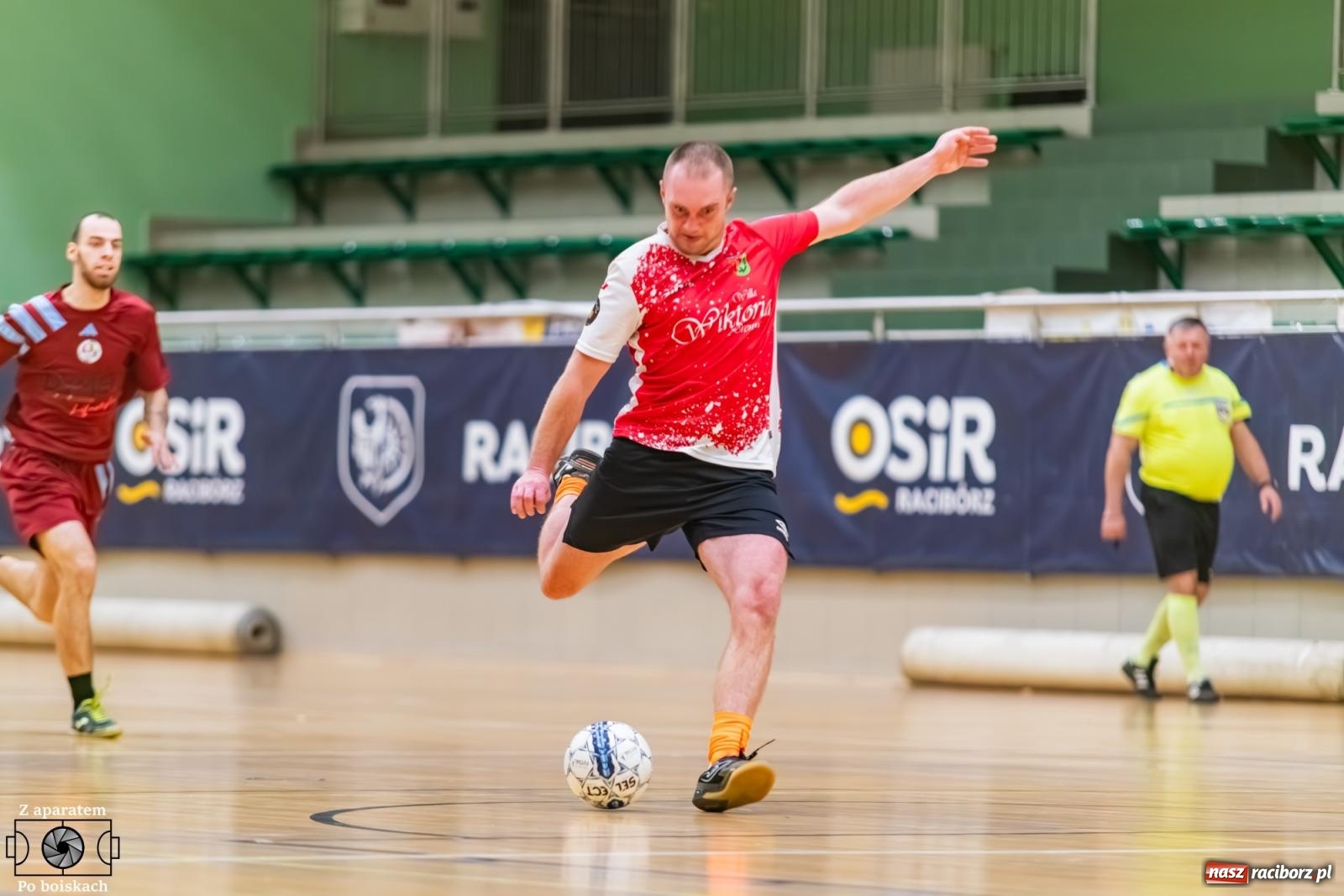 Zdjęcie w galerii na portalu naszraciborz.pl: Futsalowe dreszczowce w hali przy Łąkowej [FOTO] wiadomości z regionu