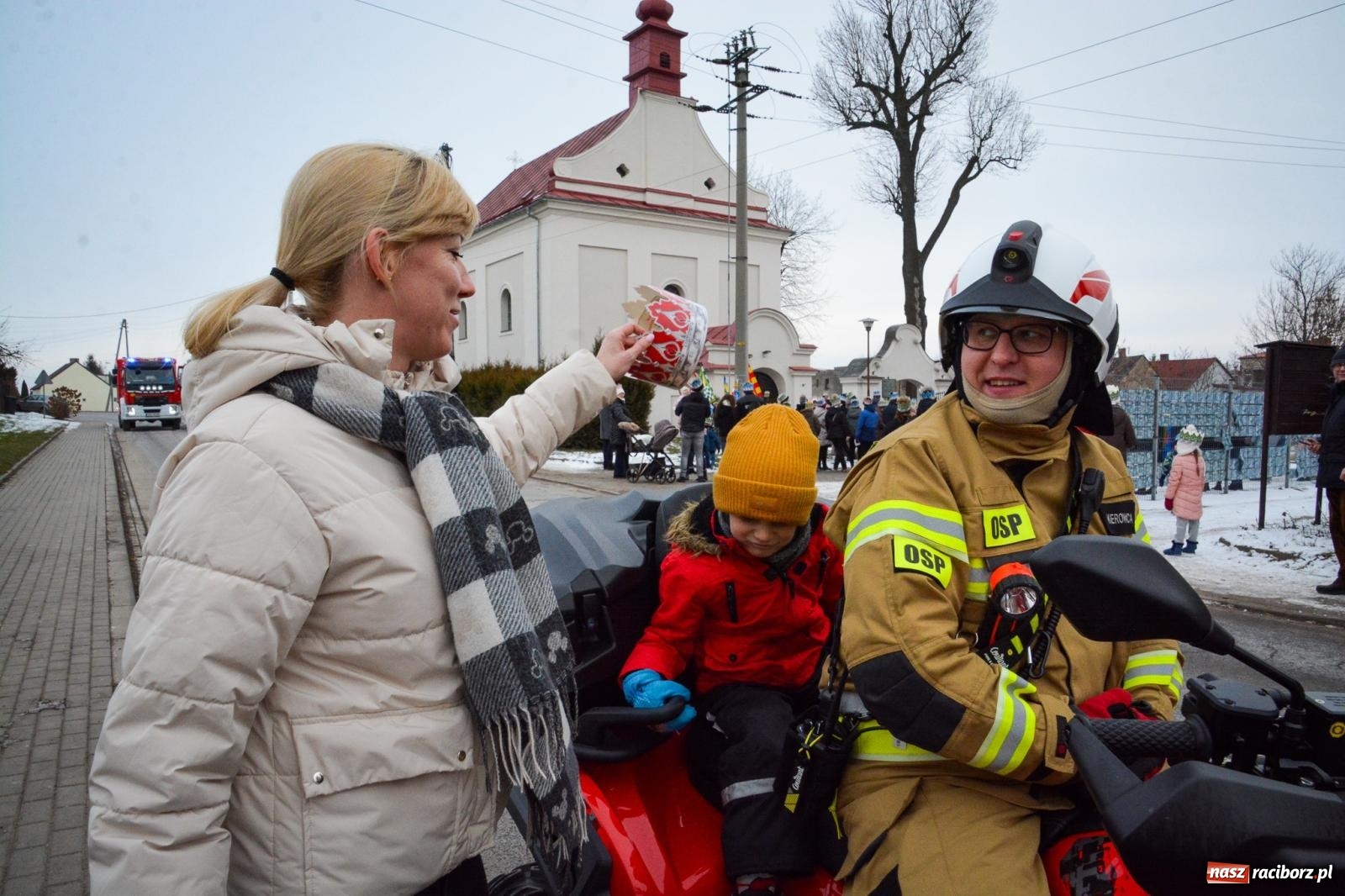 Zdjęcie w galerii na portalu naszraciborz.pl: Krzanowice dołączyły do Orszaków Trzech Króli w powiecie raciborskim [FOTO i WIDEO] wiadomości z regionu