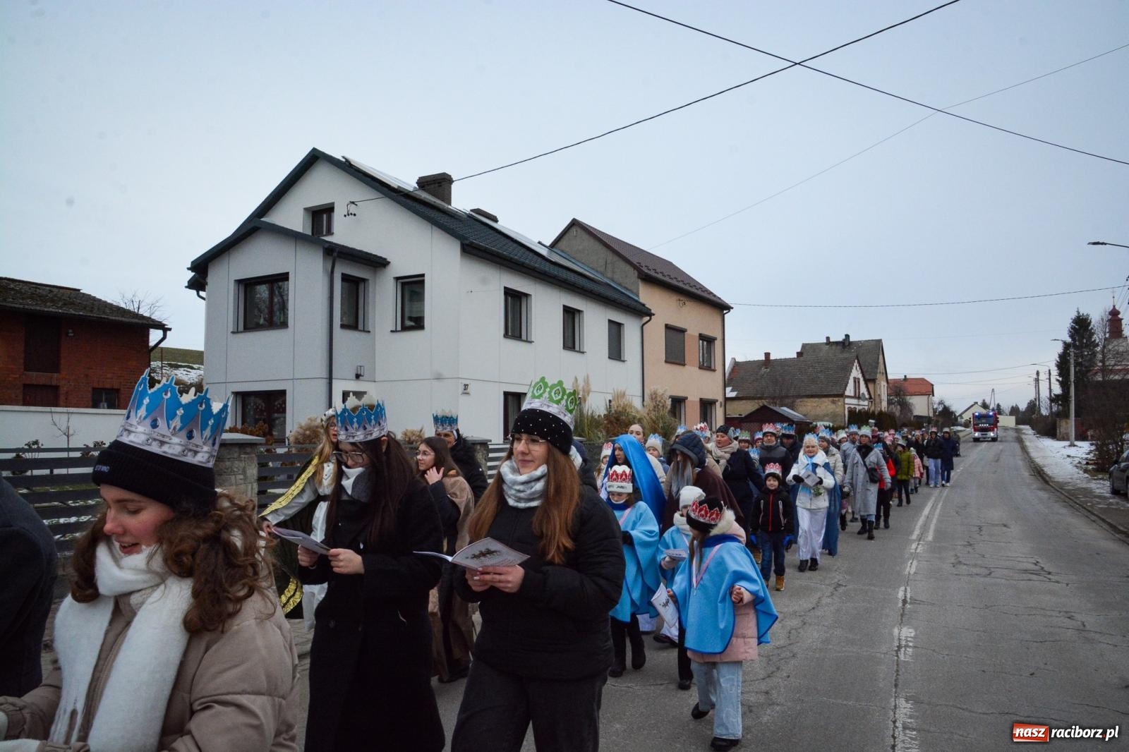 Zdjęcie w galerii na portalu naszraciborz.pl: Krzanowice dołączyły do Orszaków Trzech Króli w powiecie raciborskim [FOTO i WIDEO] wiadomości z regionu