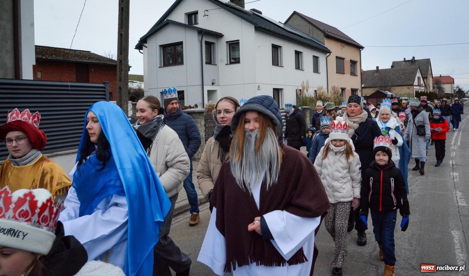 Zdjęcie w galerii na portalu naszraciborz.pl: Krzanowice dołączyły do Orszaków Trzech Króli w powiecie raciborskim [FOTO i WIDEO] wiadomości z regionu
