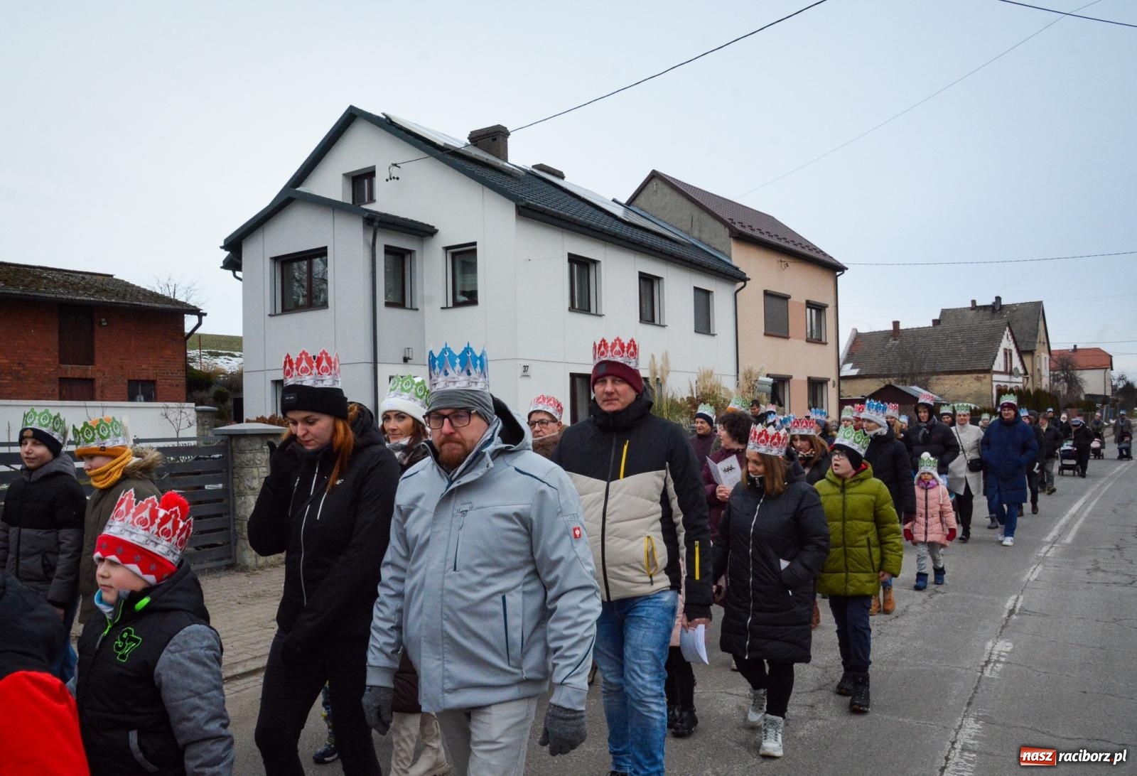 Zdjęcie w galerii na portalu naszraciborz.pl: Krzanowice dołączyły do Orszaków Trzech Króli w powiecie raciborskim [FOTO i WIDEO] wiadomości z regionu