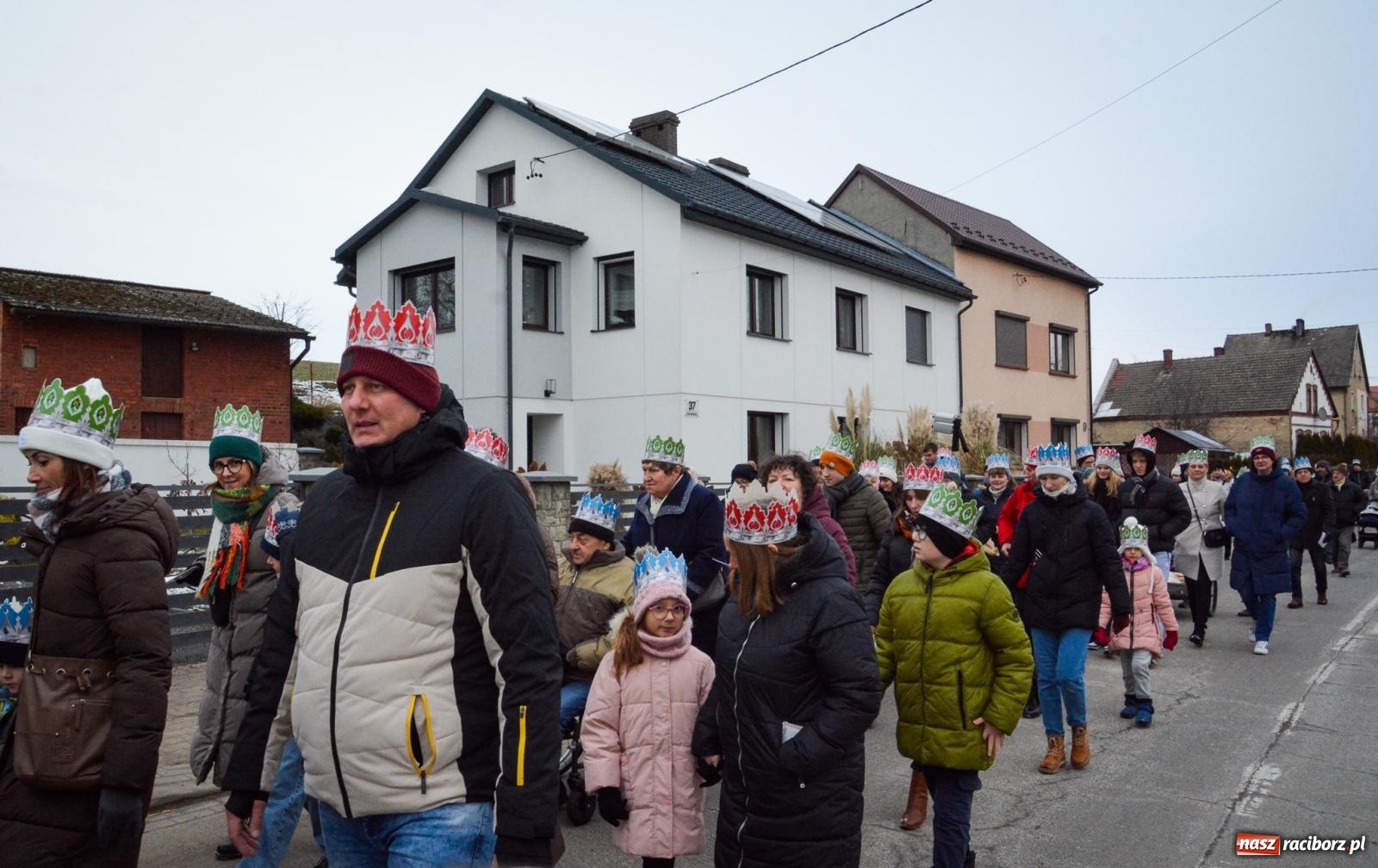 Zdjęcie w galerii na portalu naszraciborz.pl: Krzanowice dołączyły do Orszaków Trzech Króli w powiecie raciborskim [FOTO i WIDEO] wiadomości z regionu