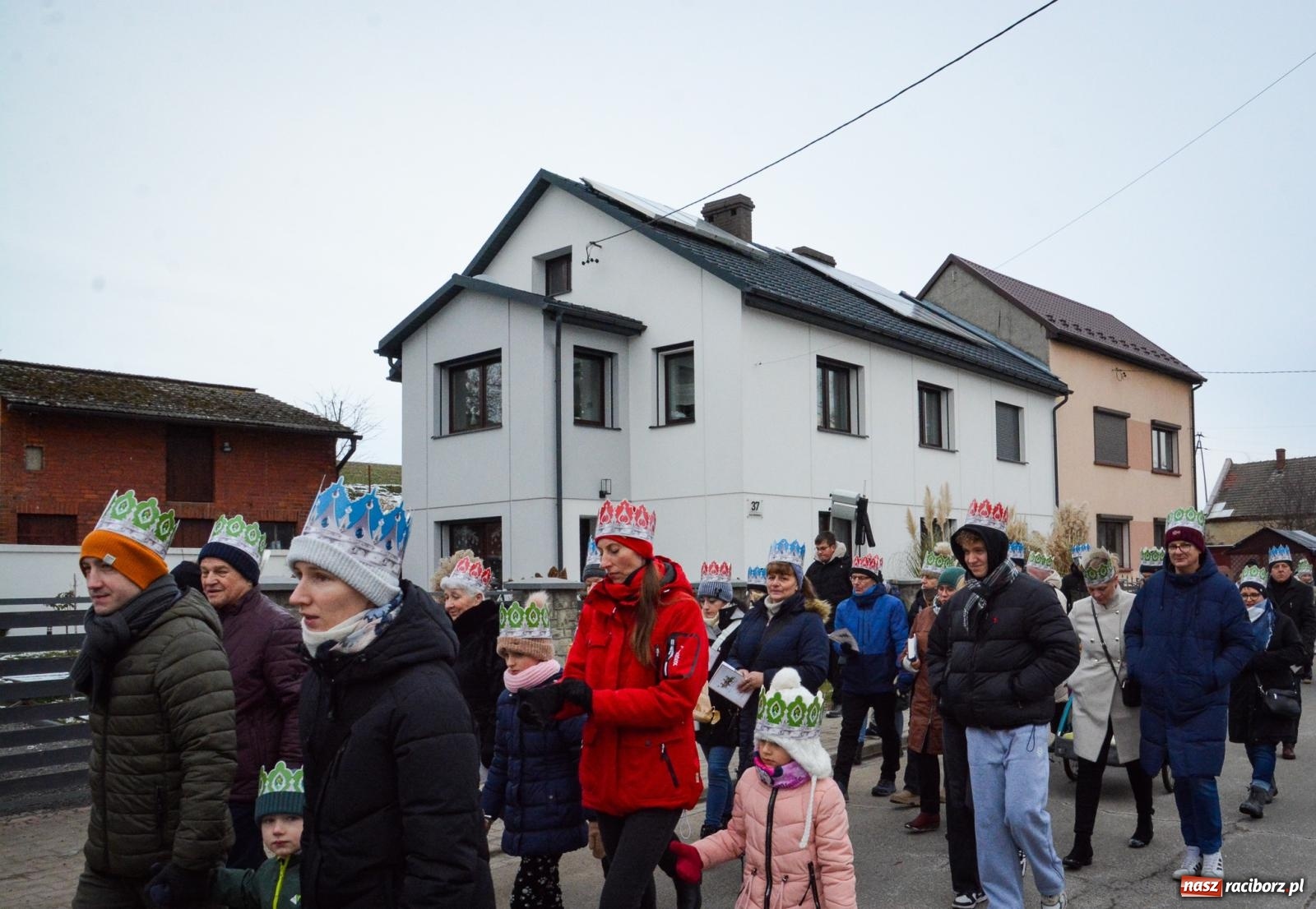 Zdjęcie w galerii na portalu naszraciborz.pl: Krzanowice dołączyły do Orszaków Trzech Króli w powiecie raciborskim [FOTO i WIDEO] wiadomości z regionu