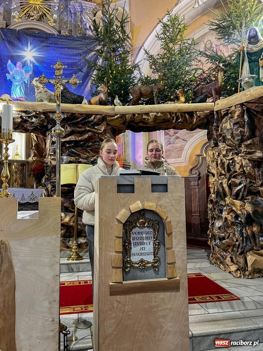 Zdjęcie w galerii na portalu naszraciborz.pl: Krzanowice dołączyły do Orszaków Trzech Króli w powiecie raciborskim [FOTO i WIDEO] wiadomości z regionu