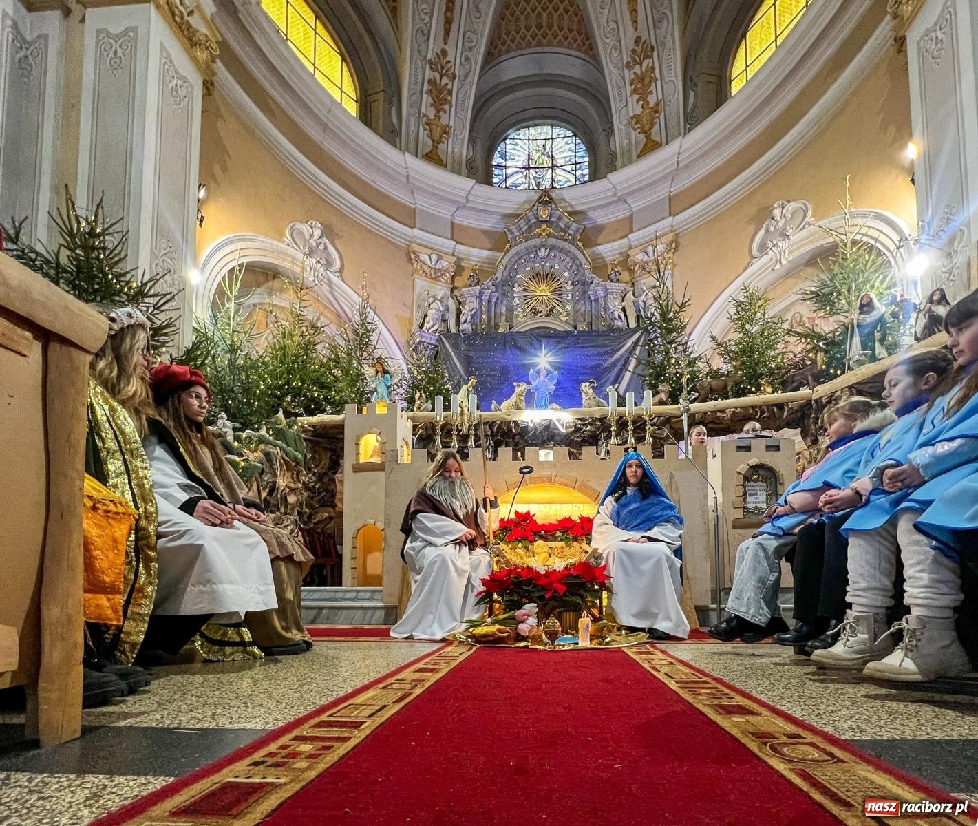 Zdjęcie w galerii na portalu naszraciborz.pl: Krzanowice dołączyły do Orszaków Trzech Króli w powiecie raciborskim [FOTO i WIDEO] wiadomości z regionu