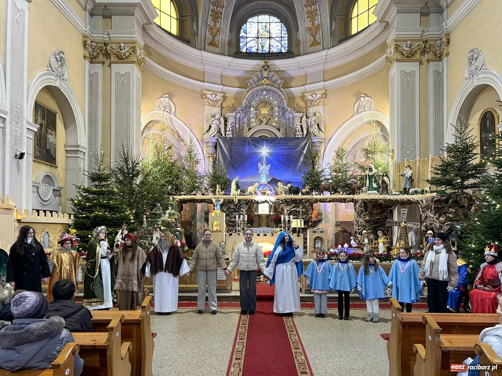 Zdjęcie w galerii na portalu naszraciborz.pl: Krzanowice dołączyły do Orszaków Trzech Króli w powiecie raciborskim [FOTO i WIDEO] wiadomości z regionu