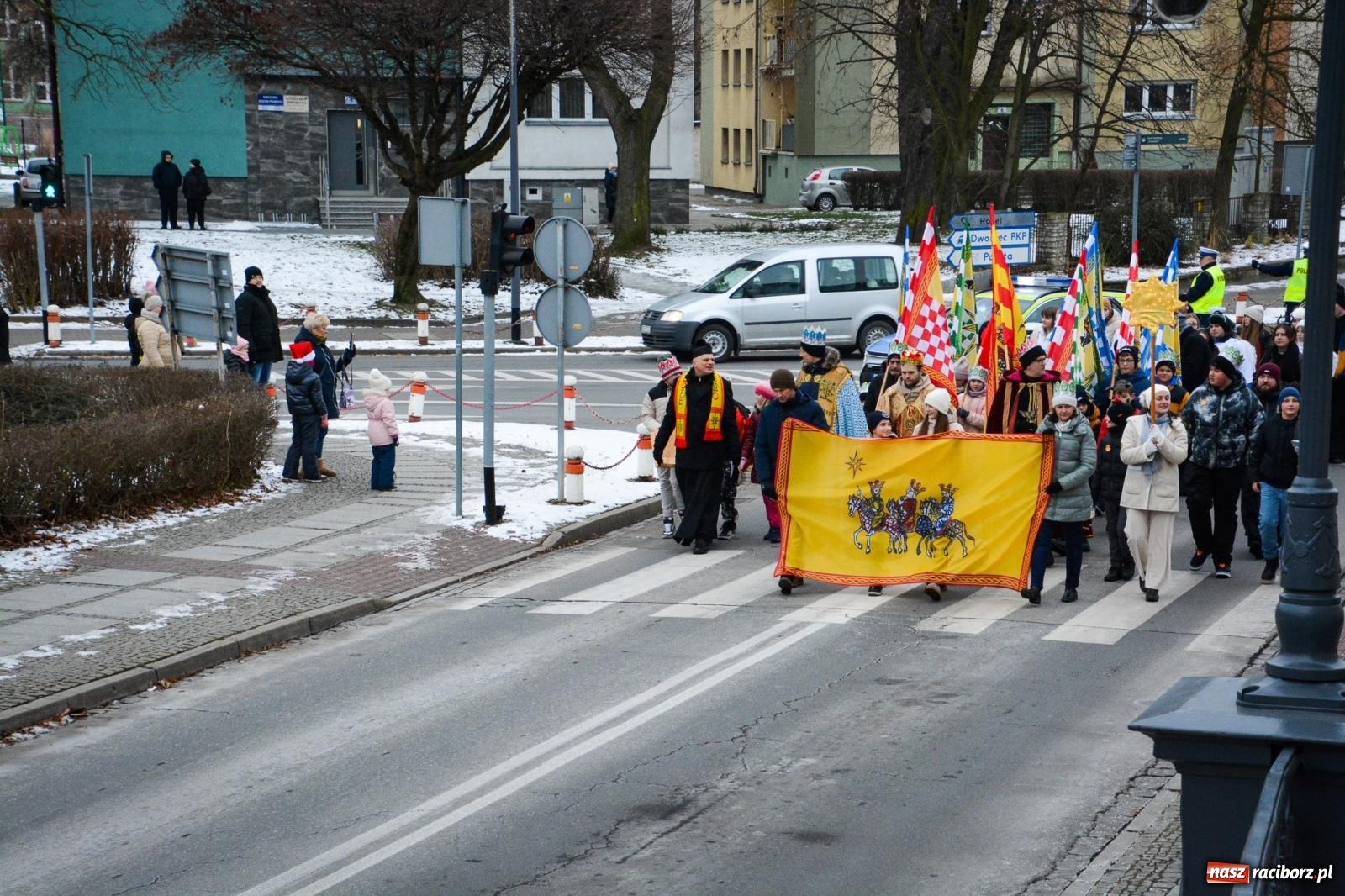 Zdjęcie w galerii na portalu naszraciborz.pl: Orszak Trzech Króli przeszedł nową trasą ulicami Raciborza [FOTO i WIDEO] wiadomości z regionu